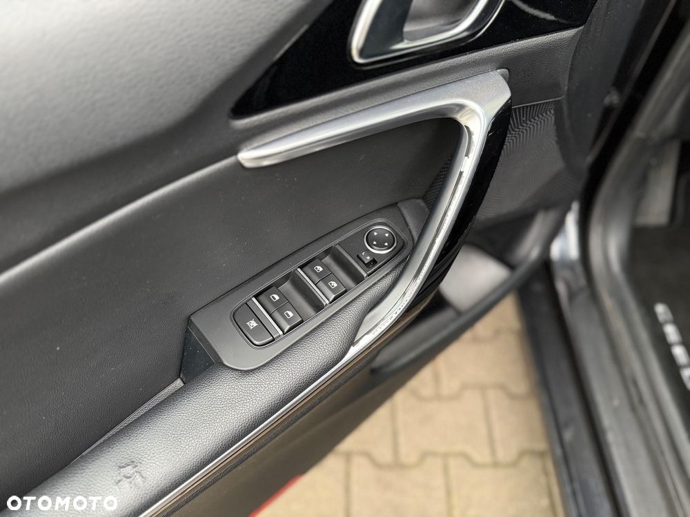 Kia Ceed 1.6 CRDi 136 ISG Spirit - 37