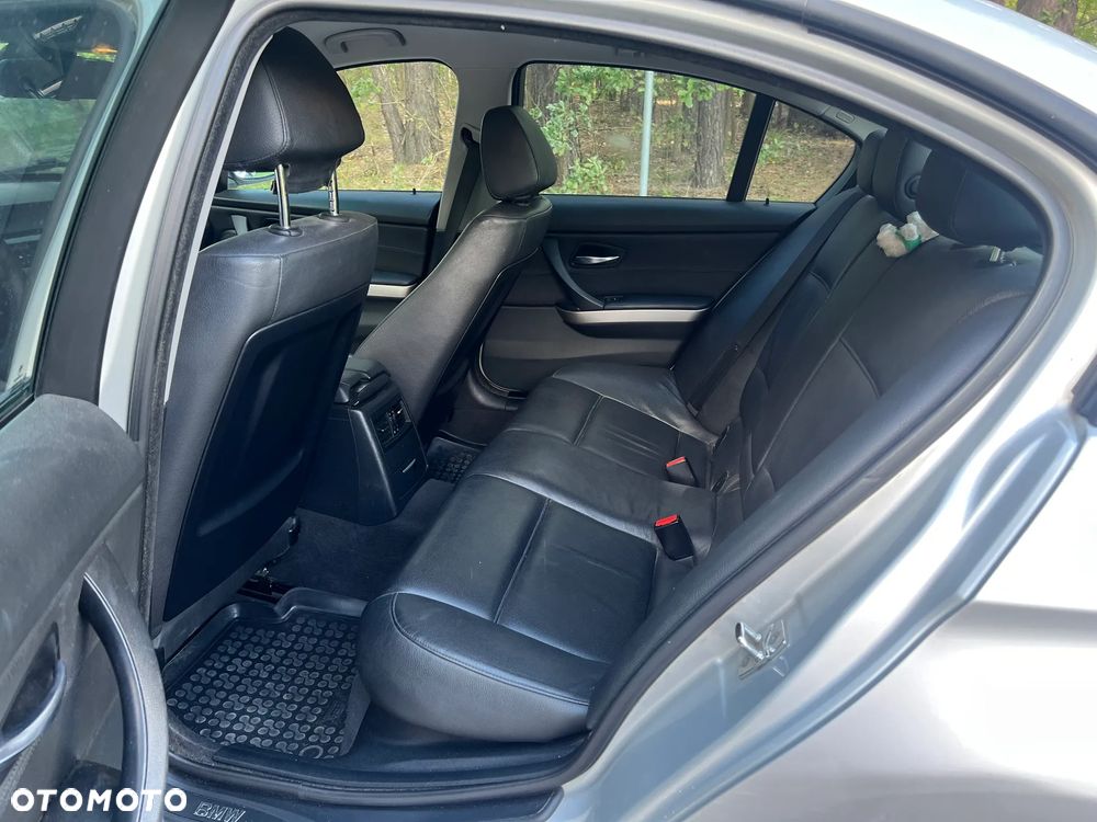 BMW Seria 3 320d - 6