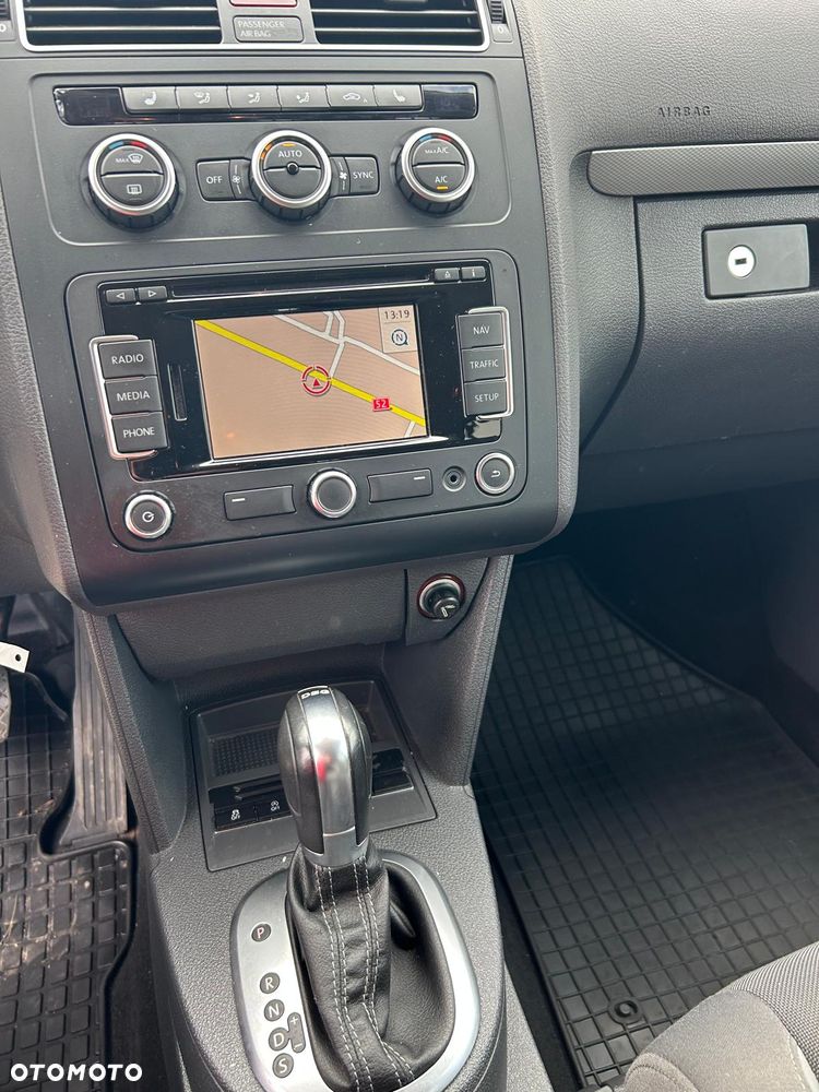 Volkswagen Touran 1.6 TDI DPF BlueMotion Technology DSG Life - 8