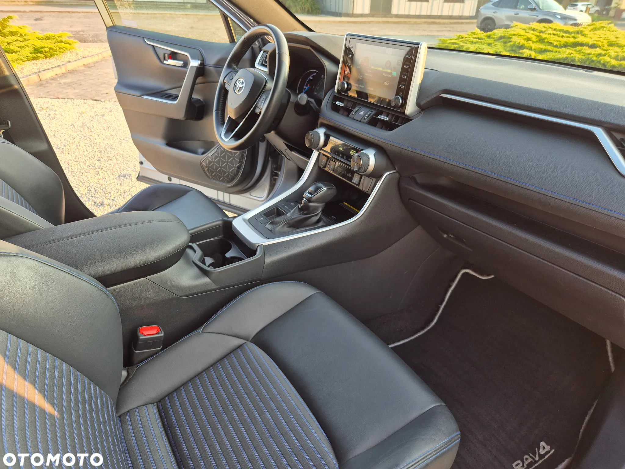 Toyota RAV4 2.5 Hybrid Selection 4x2 - 18