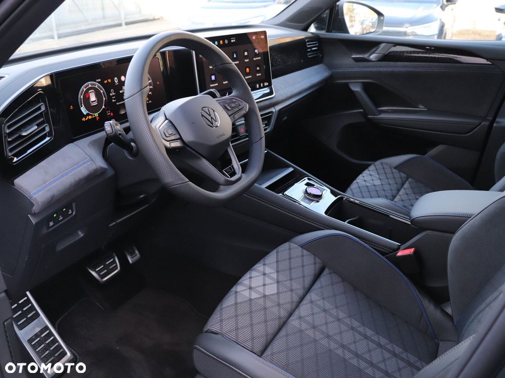 Volkswagen Tiguan - 11