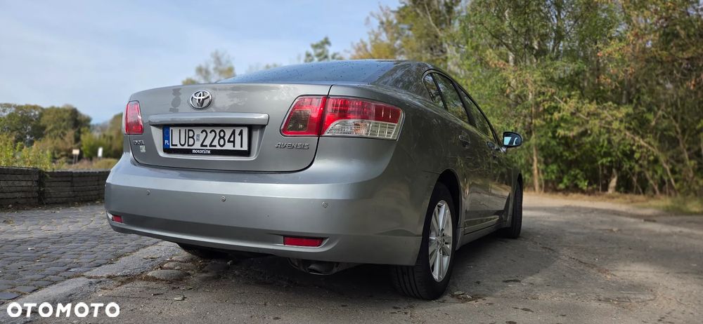 Toyota Avensis - 7