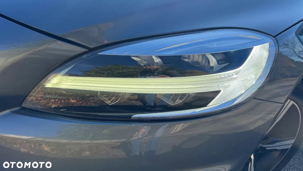 Volvo V40 D3 Geartronic RDesign - 27