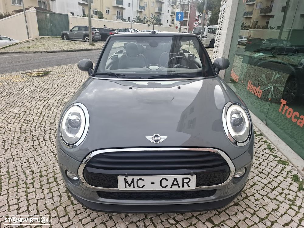 MINI Cabrio Cooper Essential - 2