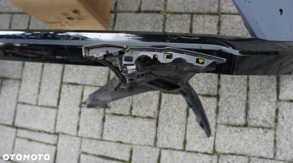 PRZEDNI ZDERZAK RENAULT MEGANE E-TECH  E TECH - 11