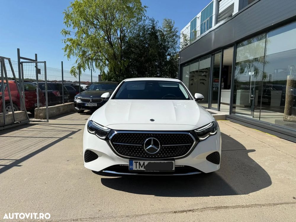 Mercedes-Benz E 300 PHEV - 8