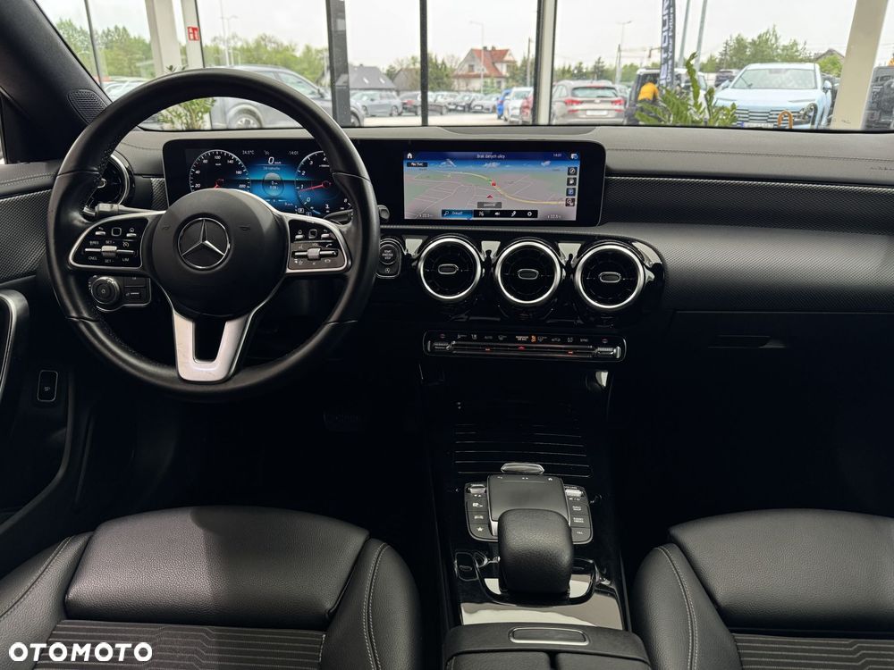 Mercedes-Benz CLA 200 Progressive 7G-DCT - 14