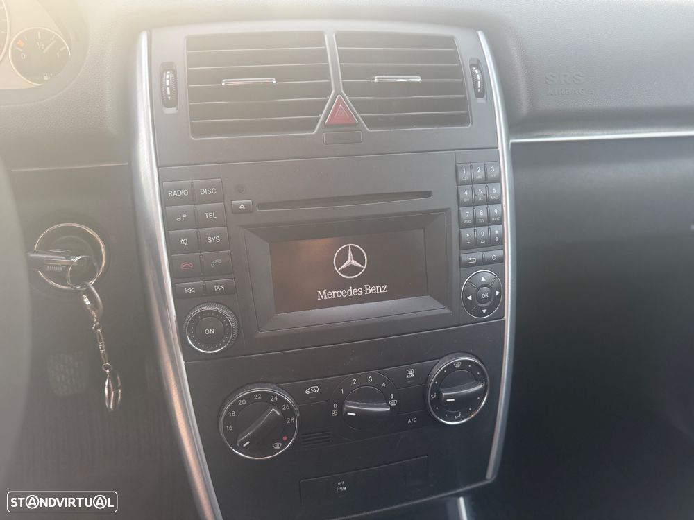 Mercedes-Benz B 180 CDi - 16