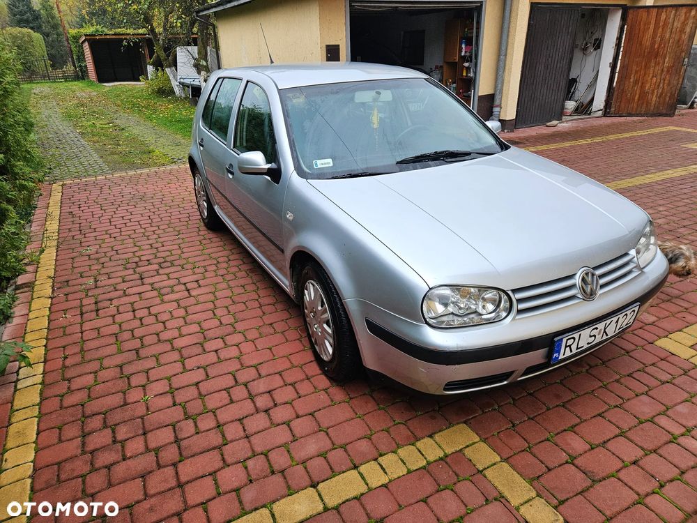 Volkswagen Golf - 5