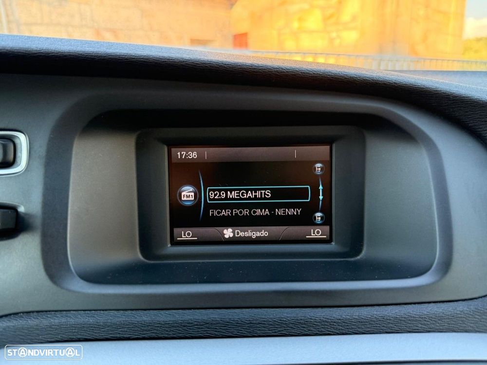 Volvo V40 Cross Country 1.6 D2 Kinetic - 19