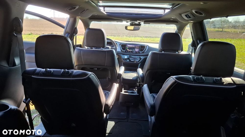 Chrysler Pacifica - 18