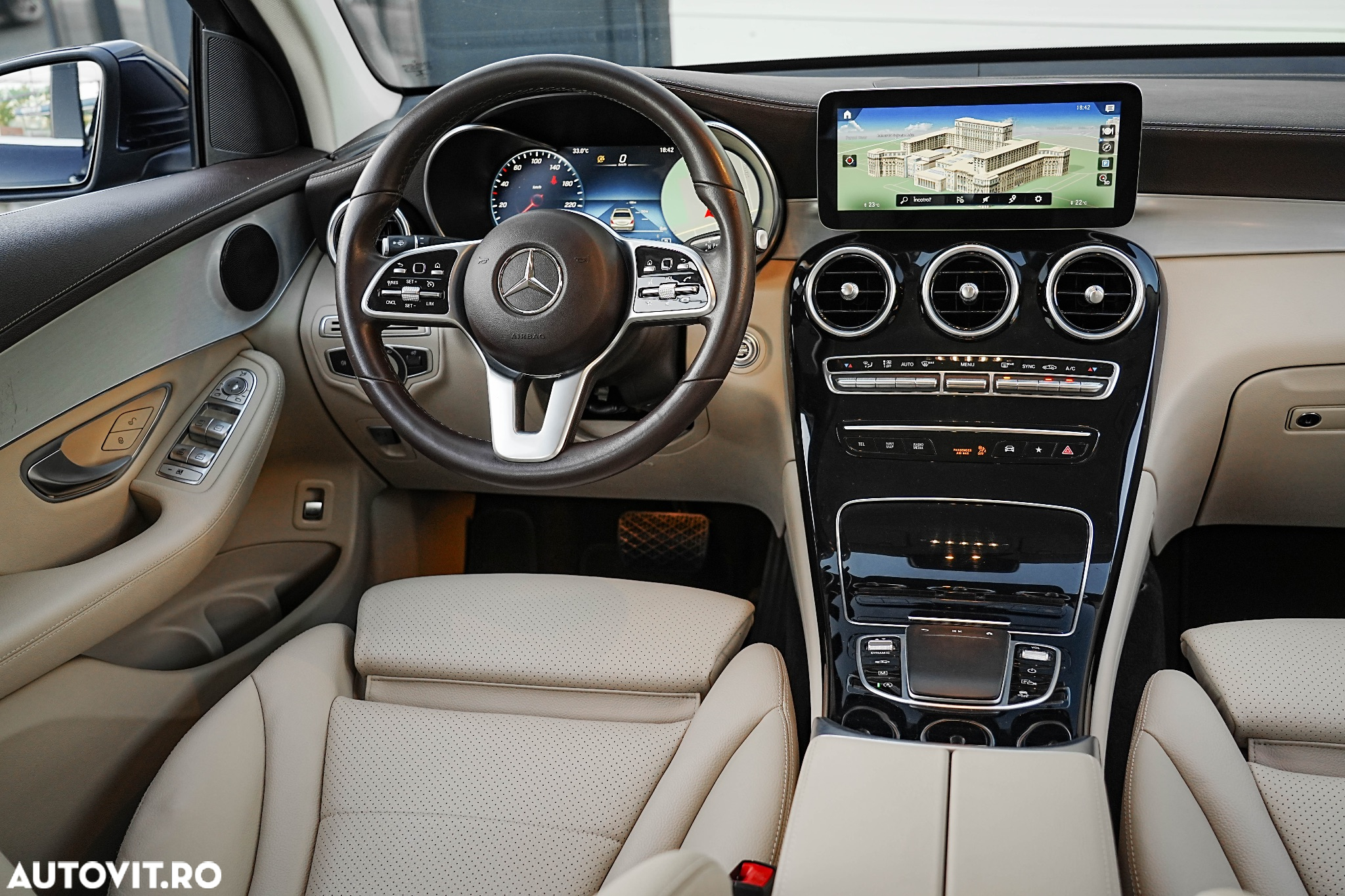 Mercedes-Benz GLC 220 d 4Matic 9G-TRONIC AMG Line Plus - 10