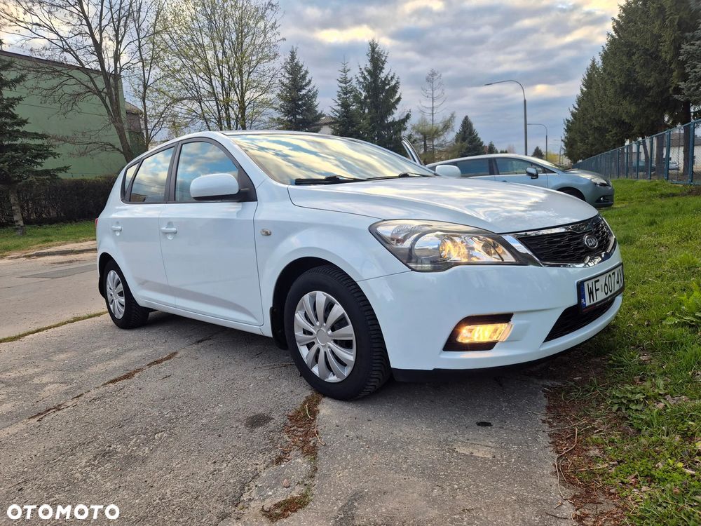 Kia Ceed 1.4 Comfort + - 12