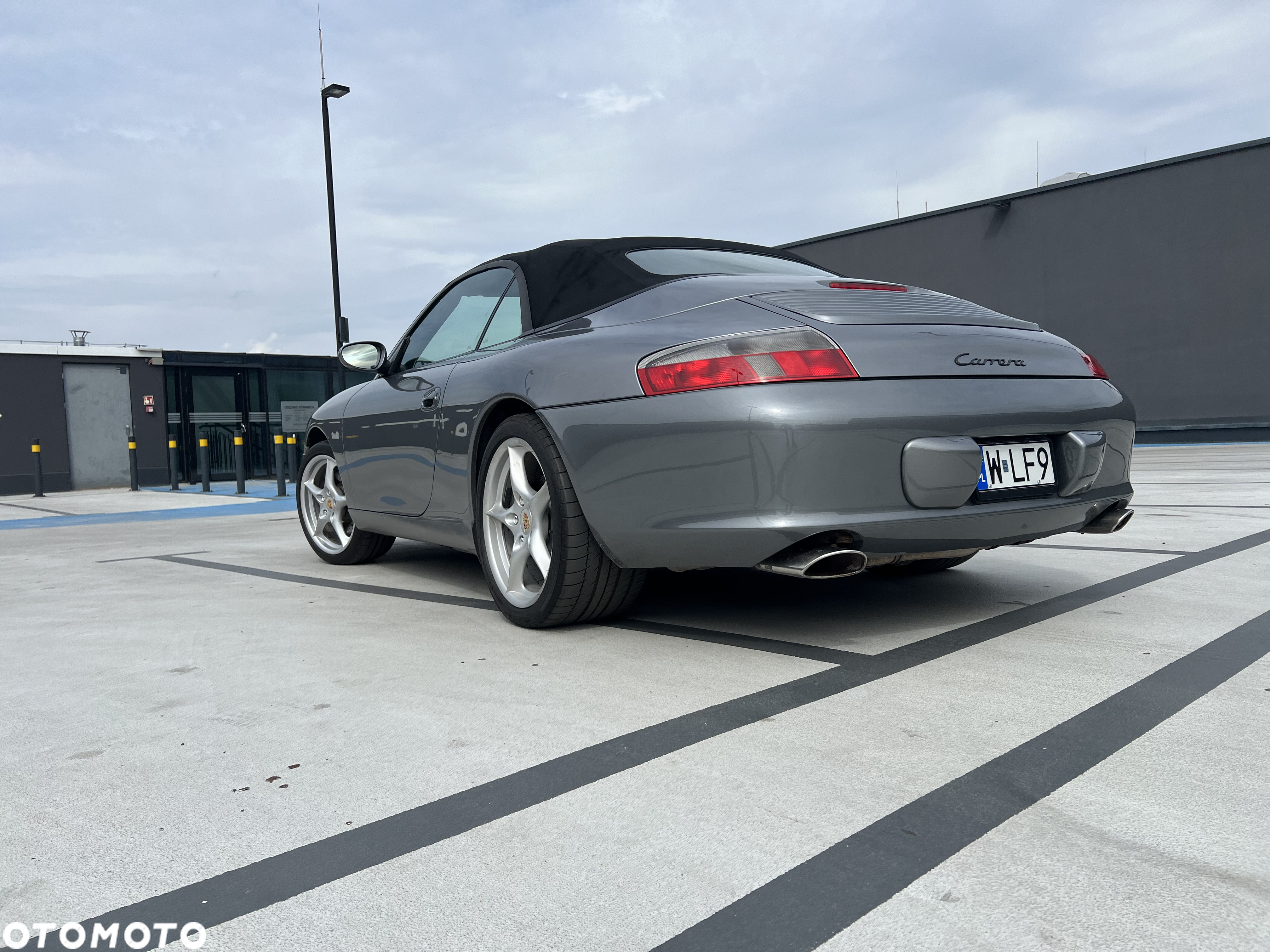 Porsche 911 Carrera - 6