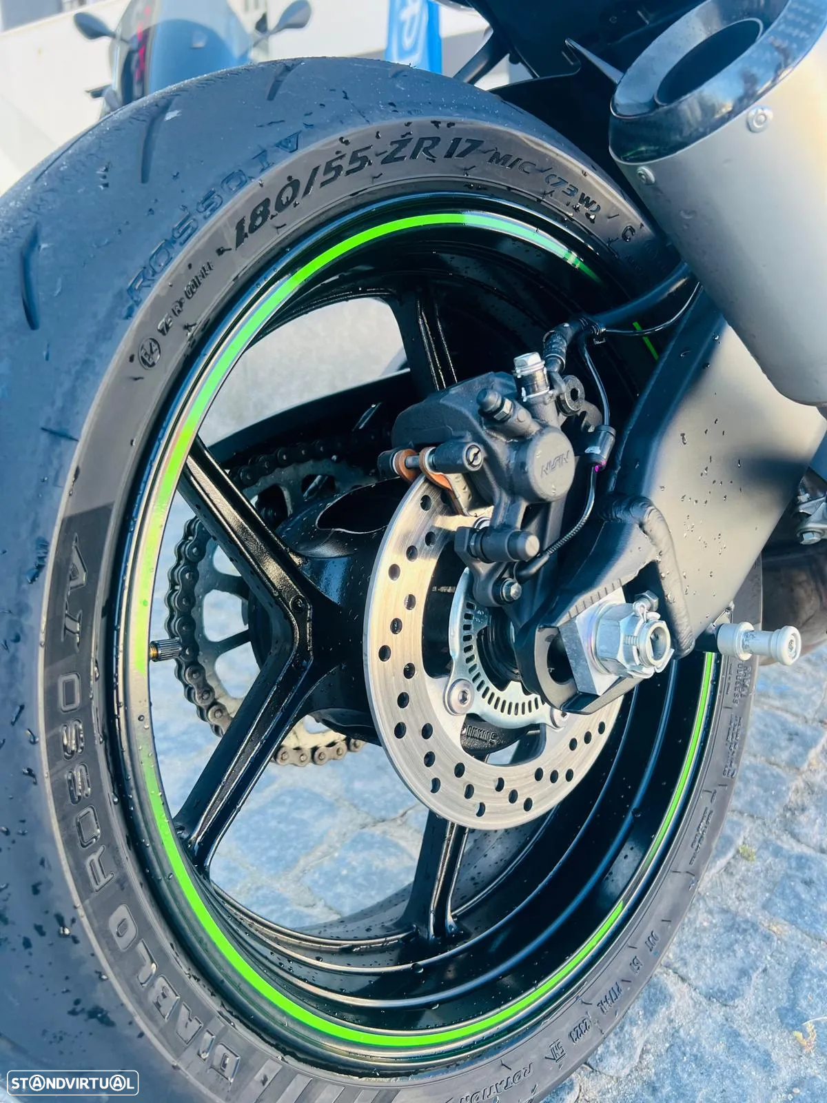 Kawasaki ZX -6r - 10