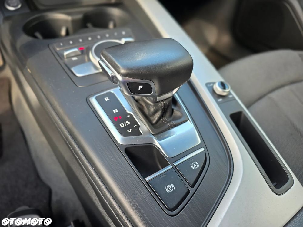 Audi A4 Avant 2.0 TDI Sport S tronic - 24