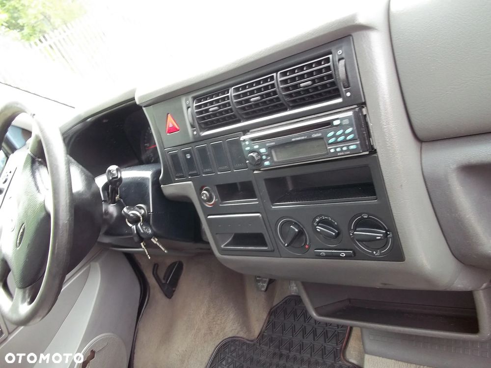 Volkswagen Multivan TDI - 8