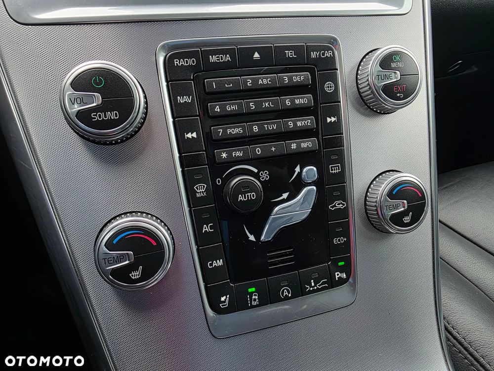 Volvo XC 60 D4 Geartronic Summum - 23