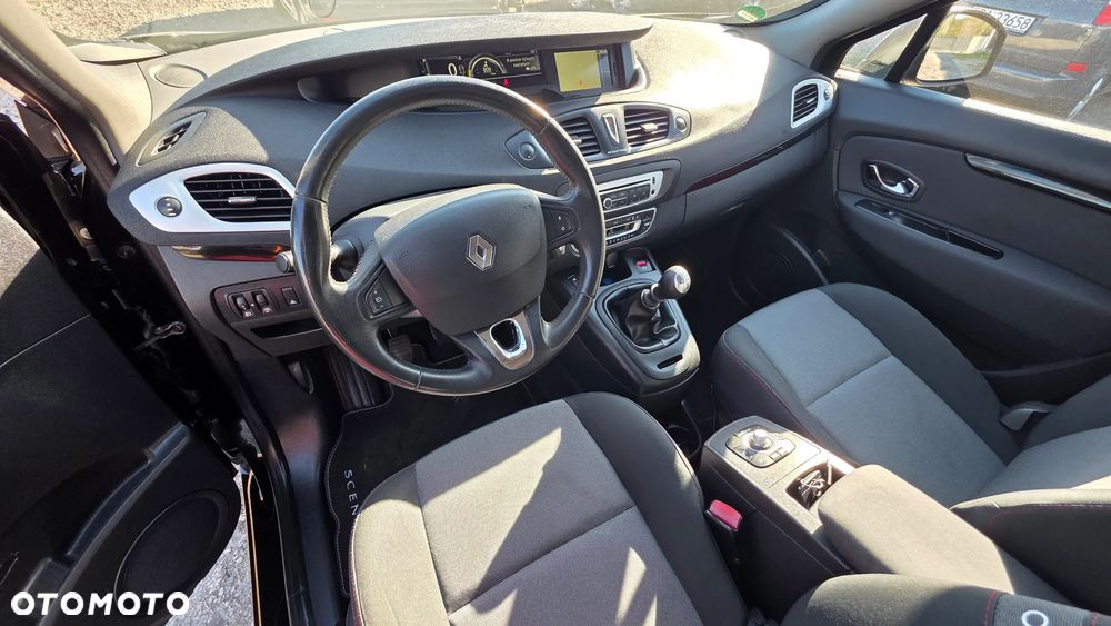 Renault Grand Scenic ENERGY TCe 115 Bose Edition - 6