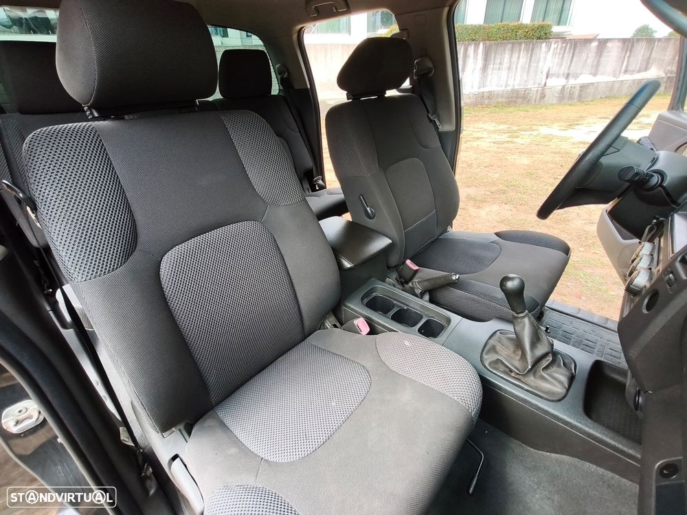 Nissan Navara 2.5 dCi CD LE - 31