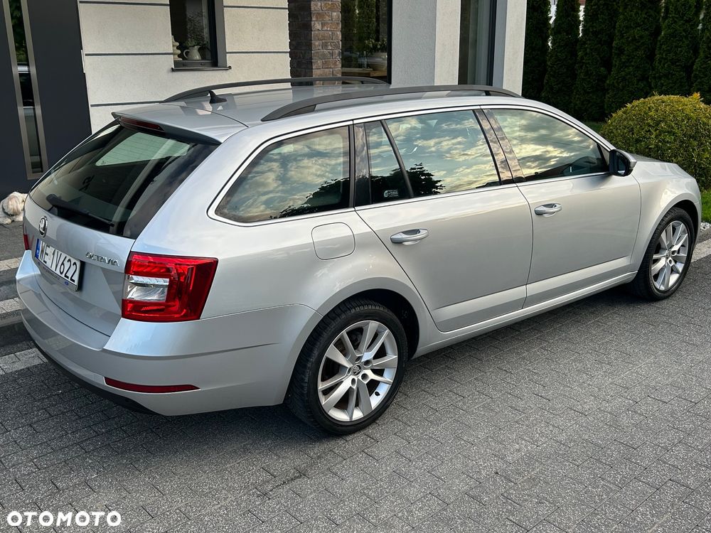 Skoda Octavia 2.0 TDI SCR Ambition DSG - 17