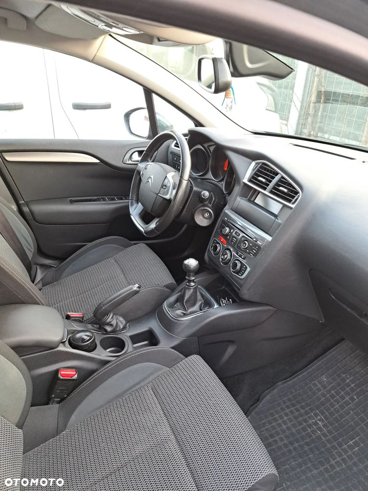 Citroën C4 e-HDi 115 Selection - 10