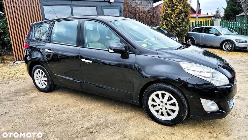 Renault Grand Scenic 2.0 16V 140 CVT Bose Edition - 8