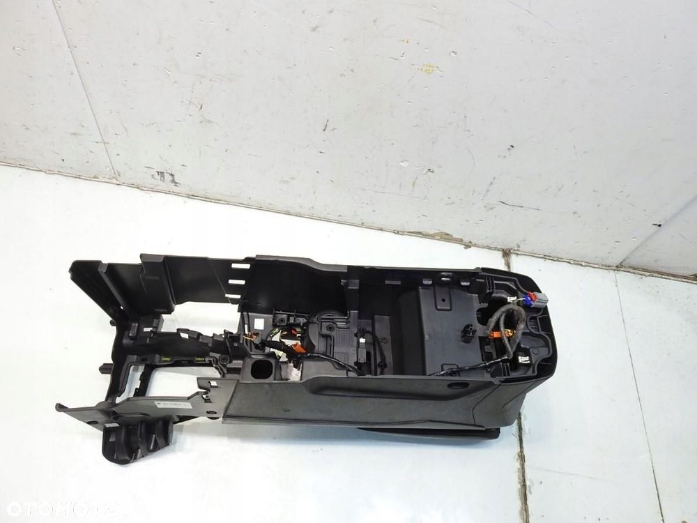 TUNEL ŚRODKOWY PODŁOKIETNIK FORD FOCUS MK3 SD-0526-1024368-01 - 8