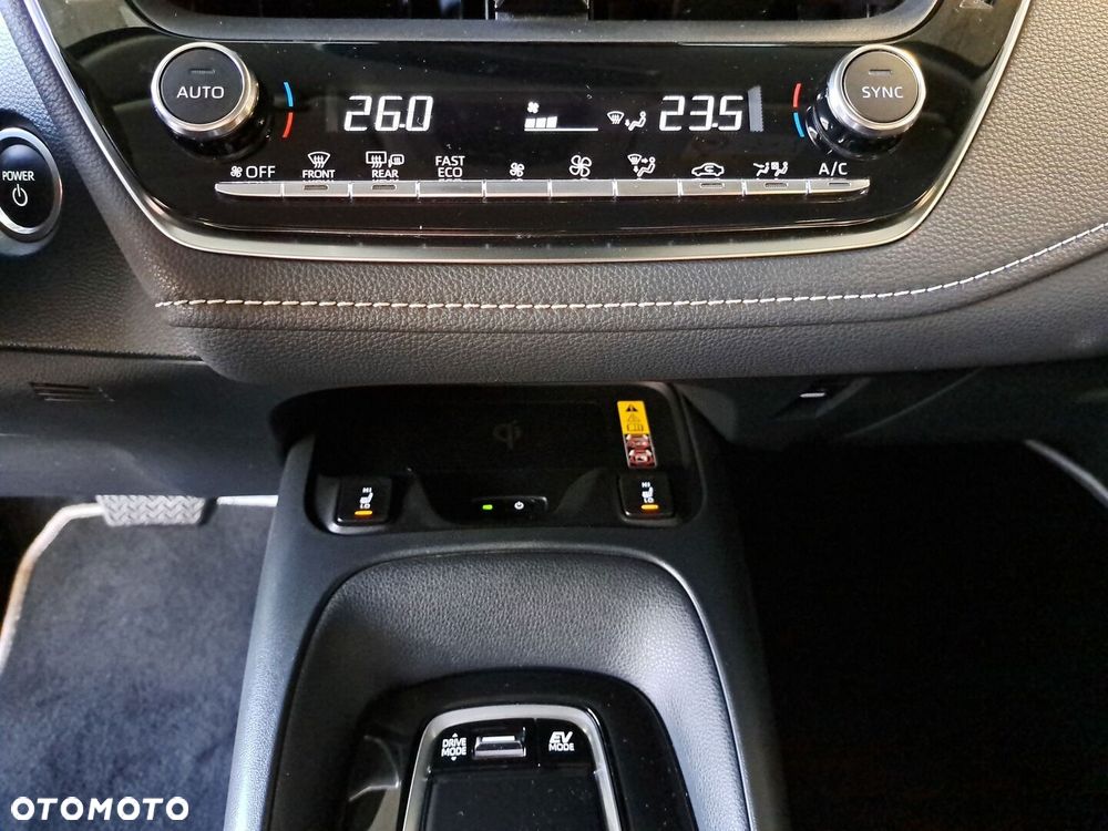Toyota Corolla 1.8 Hybrid Comfort - 27