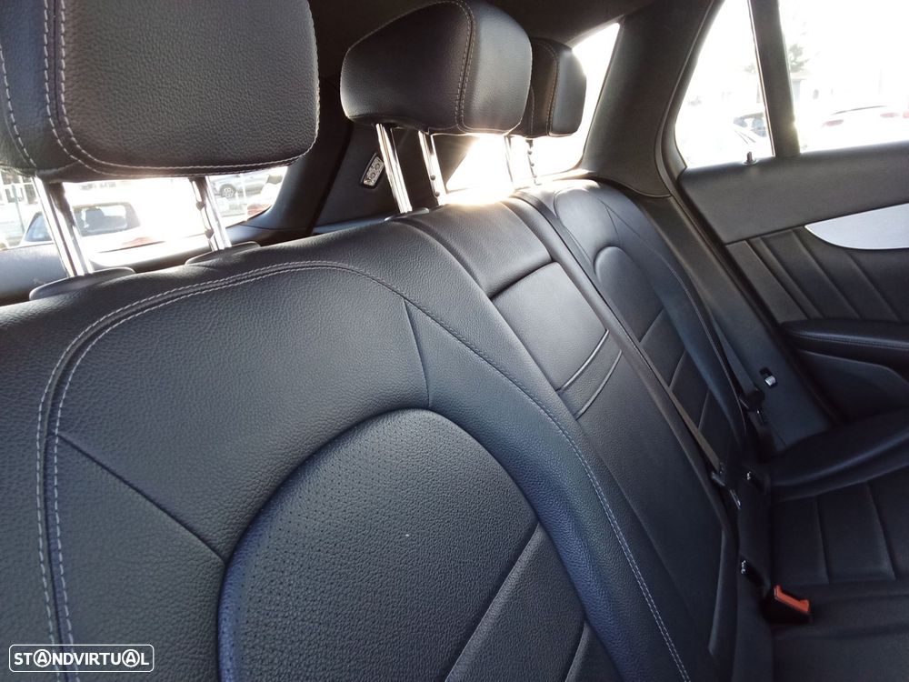 Mercedes-Benz GLC 350 e AMG Line 4-Matic - 32