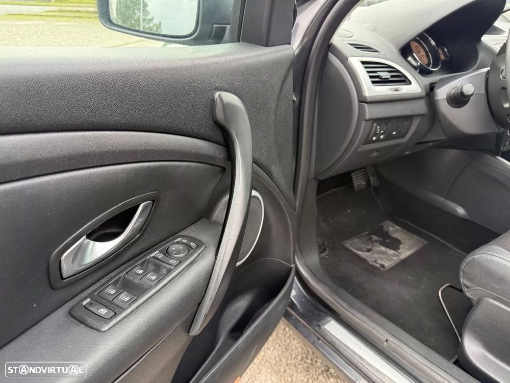 Renault Mégane Sport Tourer 1.5 dCi Dynamique S EDC CO2 Champion - 17