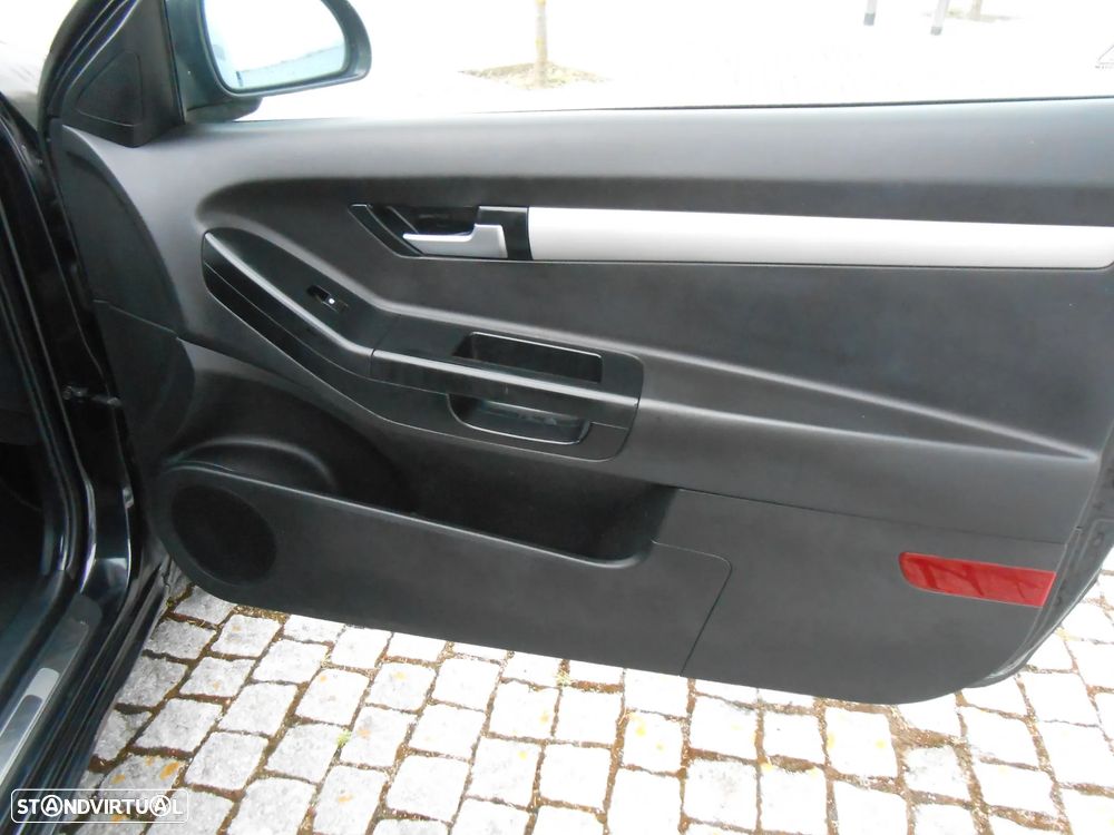 Kia Ceed S Coupé 1.6 CRDi EX - 22