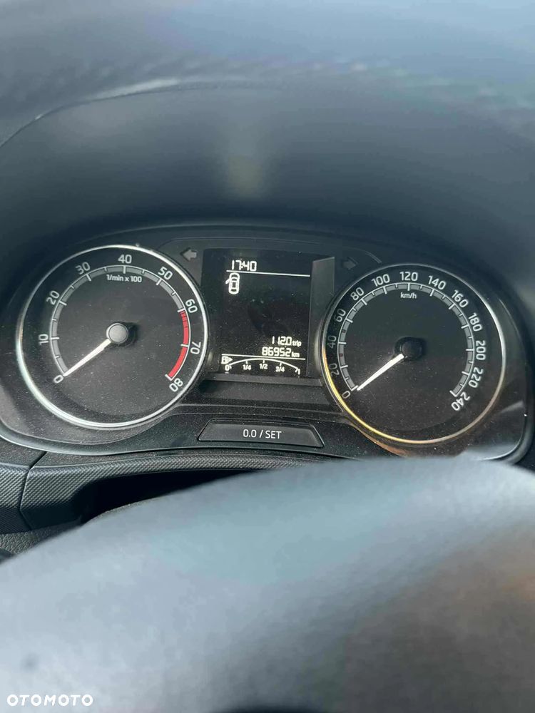 Skoda Fabia 1.0 TSI Ambition - 10