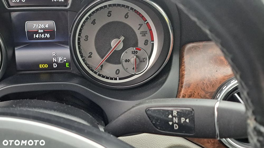 Mercedes-Benz GLA - 4