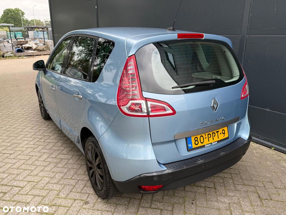 Renault Scenic 1.6 16V 110 Dynamique - 3
