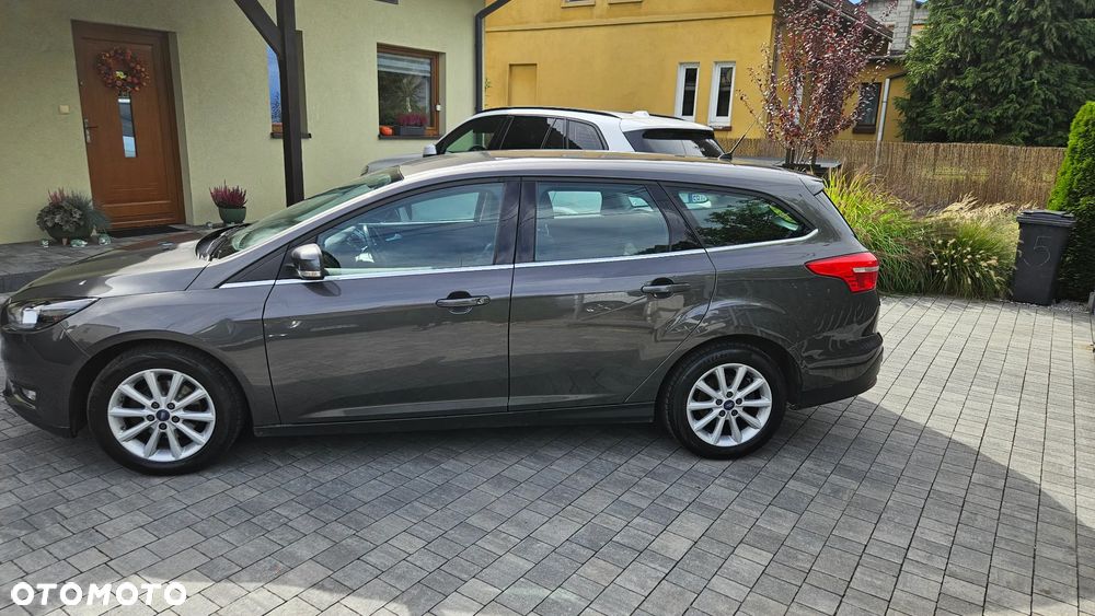 Ford Focus 1.0 EcoBoost Titanium - 3