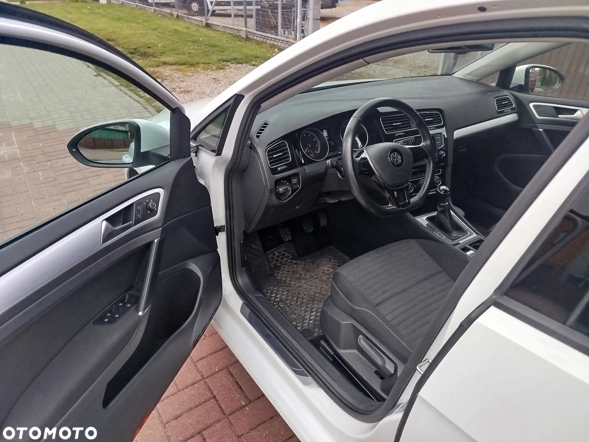 Volkswagen Golf 1.2 TSI BlueMotion Technology Cup - 9