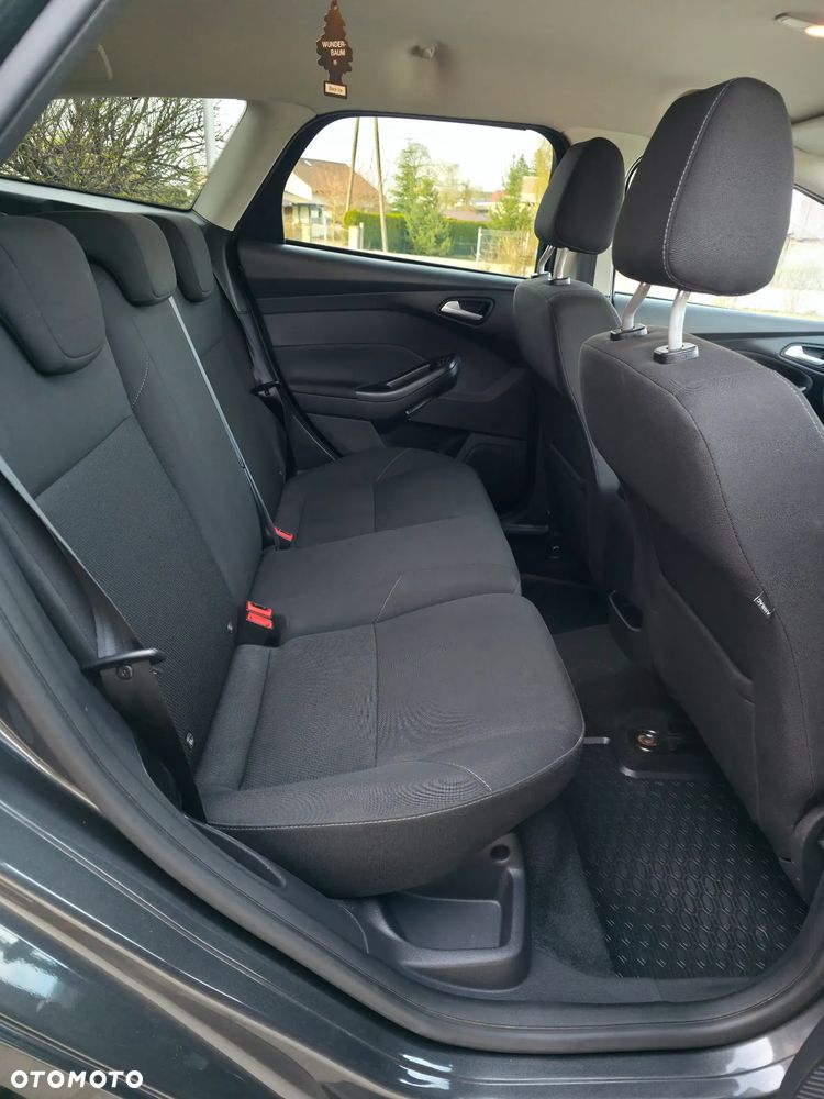 Ford Focus - 24