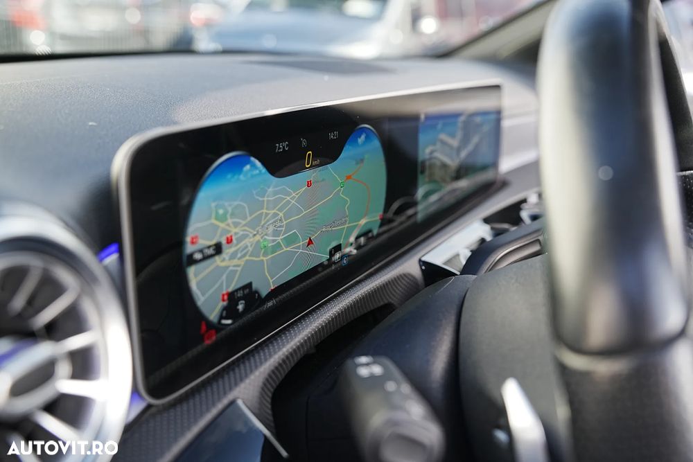 Mercedes-Benz A 180 7G-DCT AMG Line Advanced Plus - 12