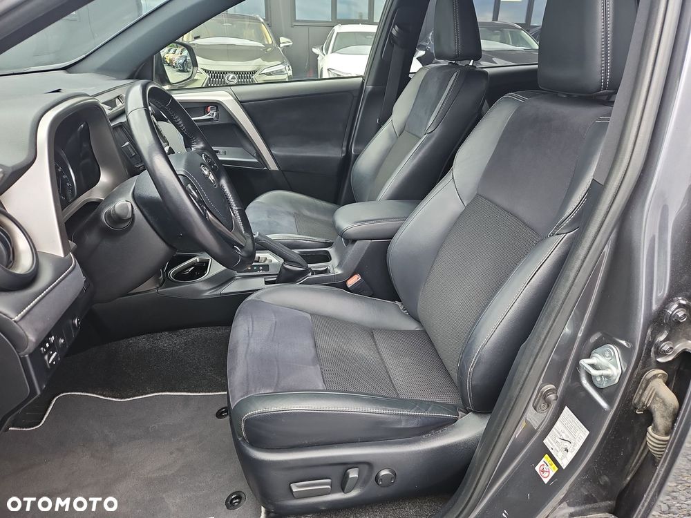 Toyota RAV4 Hybrid Style 4x2 - 15