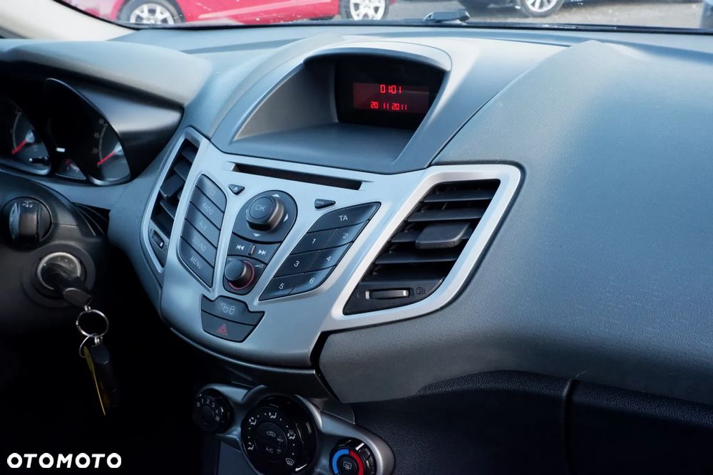 Ford Fiesta 1.4 Trend EU5 - 6