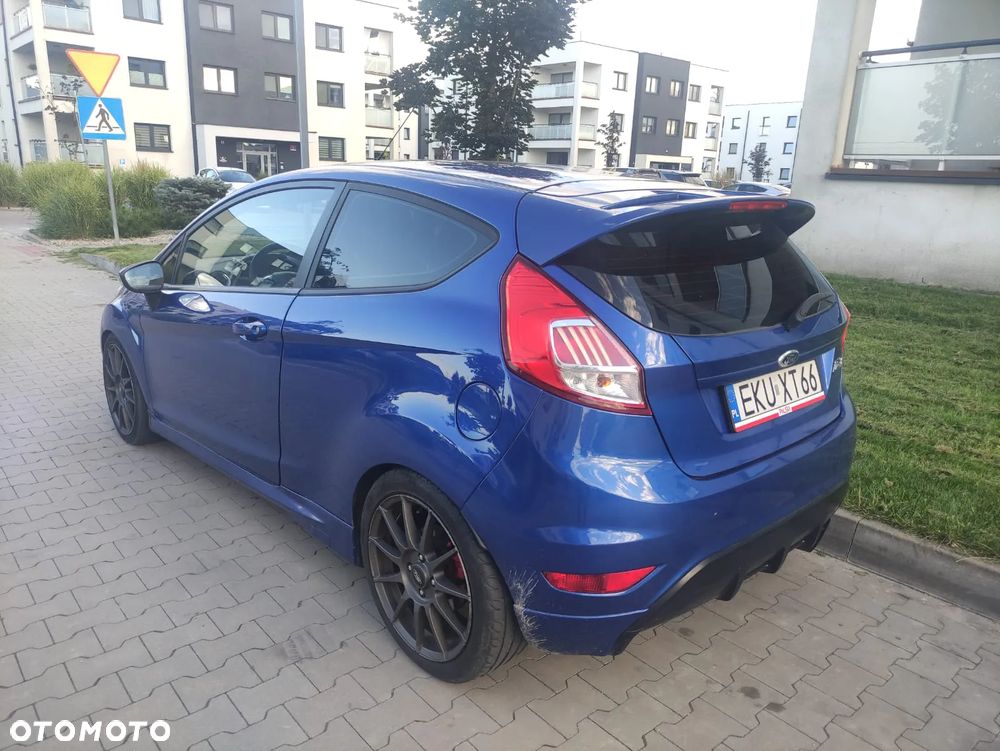 Ford Fiesta - 4