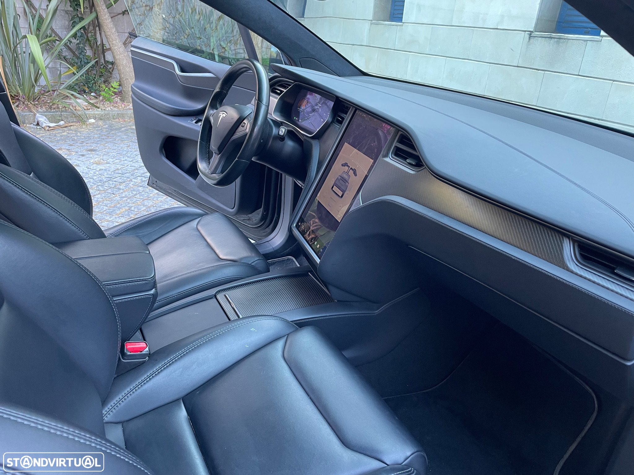 Tesla Model X 100D - 13