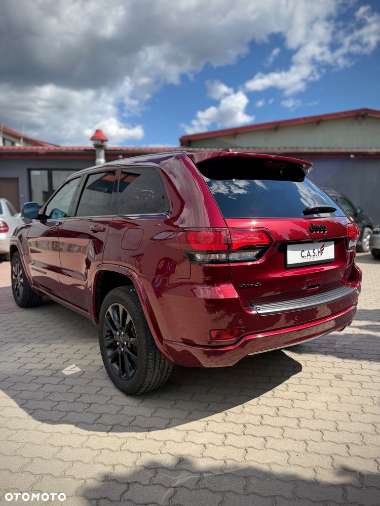 Jeep Grand Cherokee - 15