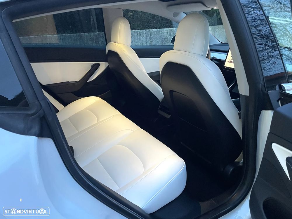 Tesla Model 3 RWD - 21