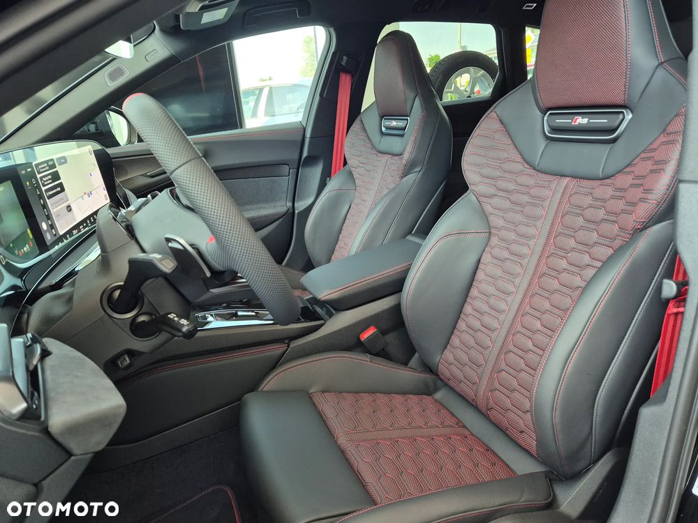 Audi RS5 Avant - 16