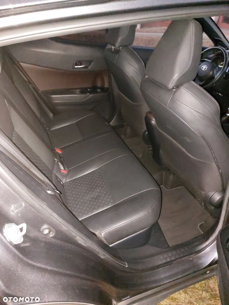 Toyota C-HR 1.8 Hybrid Neon Lime powered by JBL - 18