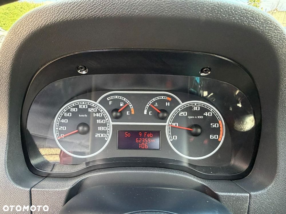 Fiat Strada - 10