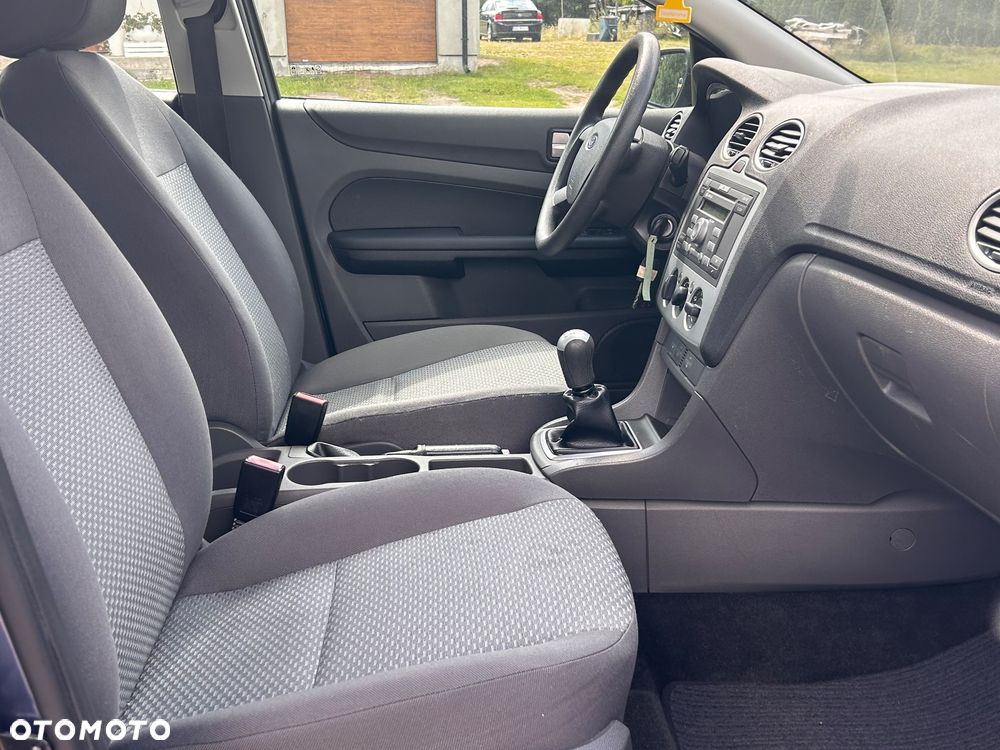 Ford Focus 1.6 16V Style - 27