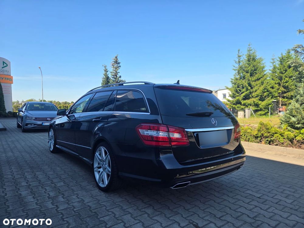 Mercedes-Benz Klasa E 250 BlueEFFICIENCY 7G-TRONIC Avantgarde - 4